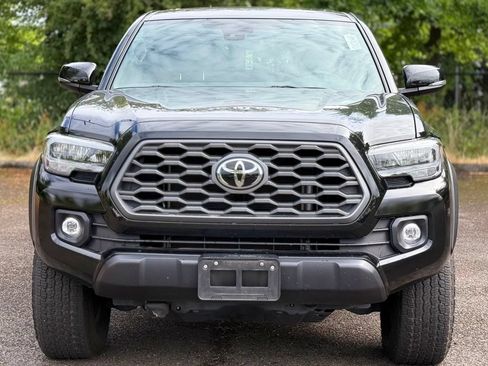 Used 2023 Toyota Tacoma TRD Off-Road w/ TRD Premium Off Road Package AWD/4WD image 8