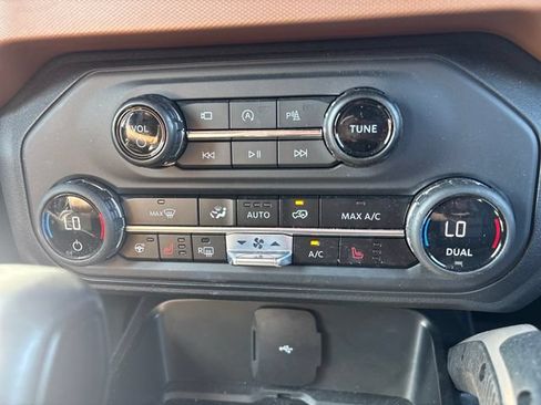 Used 2024 Ford Bronco Outer Banks AWD/4WD image 22