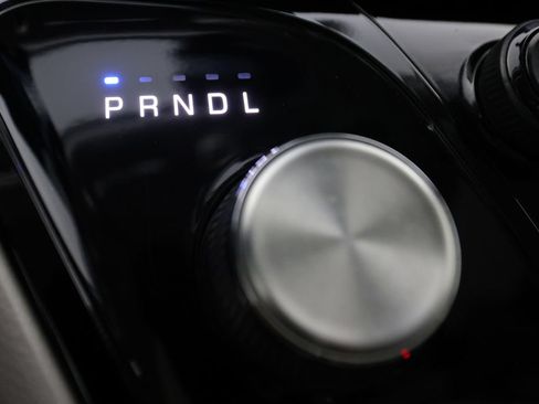 Used 2019 Chrysler Pacifica Touring-L Plus FWD image 25