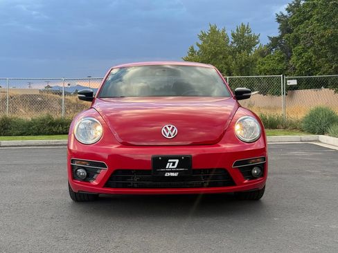 Used 2013 Volkswagen Beetle 2.0T FWD image 5