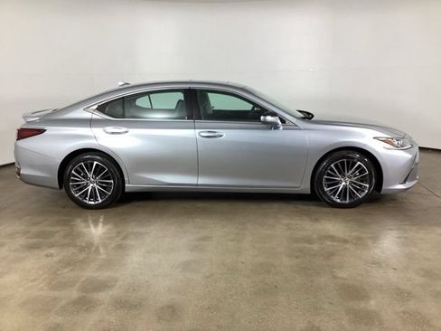 Used 2022 Lexus ES 250 w/ Premium Package AWD/4WD image 5