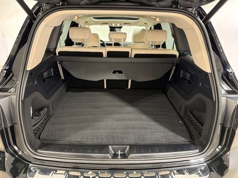 Used 2023 Mercedes-Benz GLB 250 4MATIC image 28