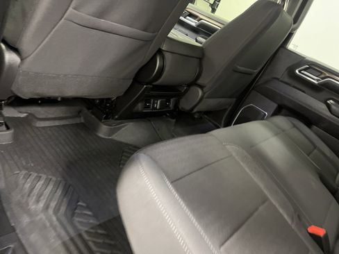 Used 2024 Chevrolet Silverado 2500 LT image 17