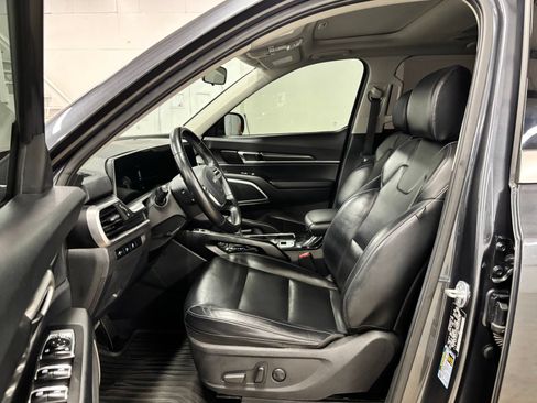 Used 2024 Kia Telluride S w/ S Sunroof Package FWD image 16
