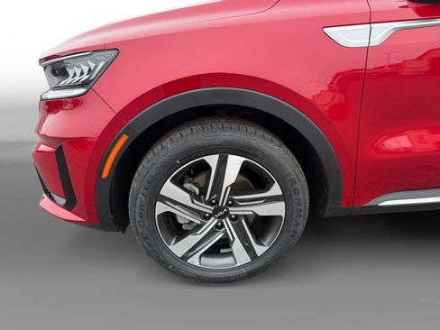 Used 2023 Kia Sorento EX image 9