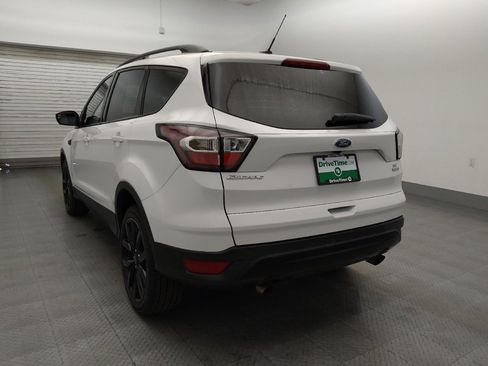 Used 2018 Ford Escape SE w/ SE Sport Appearance Package FWD image 5