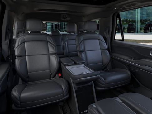 New 2025 Lincoln Navigator Reserve w/ Jet Appearance Package image 11