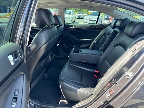 Used 2014 Kia Cadenza Premium w/ Luxury Package FWD image 13