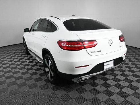 Used 2019 Mercedes-Benz GLC 300 4MATIC Coupe image 4