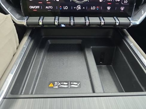 Certified 2024 GMC Acadia Elevation AWD/4WD image 21
