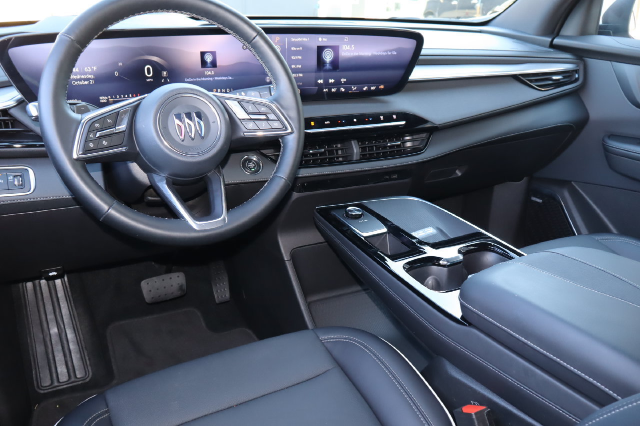 Used 2026 Buick Enclave Preferred FWD image 4