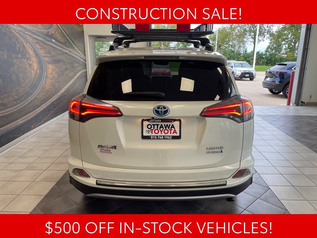 Used 2018 Toyota RAV4 Limited AWD/4WD image 7