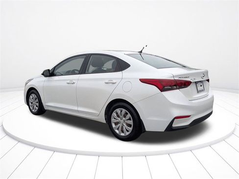 Used 2020 Hyundai Accent SE image 5