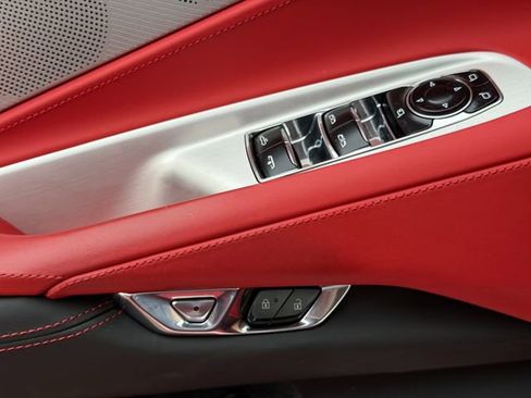 Used 2022 Chevrolet Corvette Stingray Premium Conv w/ Z51 Performance Package RWD image 25