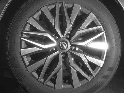 Used 2025 Nissan Altima 2.5 SV image 14