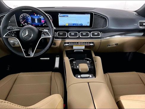 New 2026 Mercedes-Benz GLS 580 4MATIC image 5