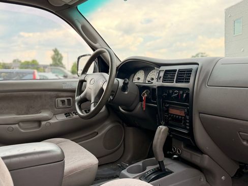 Used 2003 Toyota Tacoma PreRunner RWD image 18