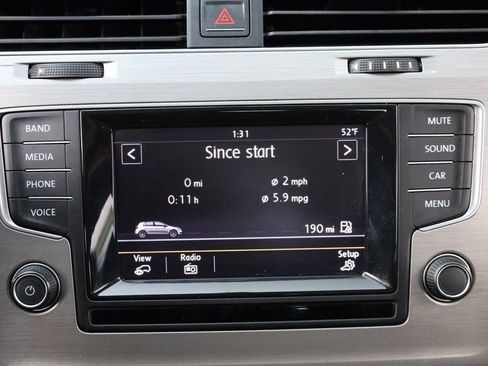 Used 2015 Volkswagen Golf TDI S image 34