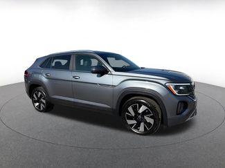 Used 2025 Volkswagen Atlas Cross Sport SE video 2