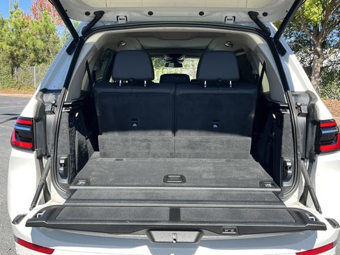 Used 2023 BMW X7 xDrive40i image 30