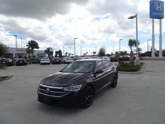 Used 2024 Volkswagen Jetta SE w/ Panoramic Sunroof Package image 1