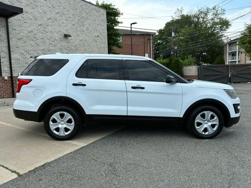 Used 2016 Ford Explorer 4WD Police Interceptor w/ Ready For The Road Package image 4