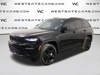 Used 2024 Jeep Grand Cherokee Limited w/ Black Appearance Package