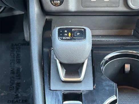 Certified 2025 Nissan Rogue SV image 23