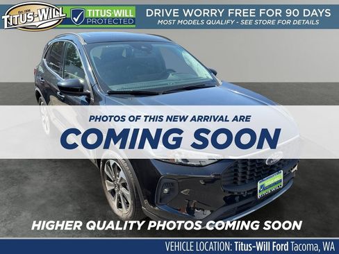 Used 2025 Ford Escape Platinum AWD/4WD image 1