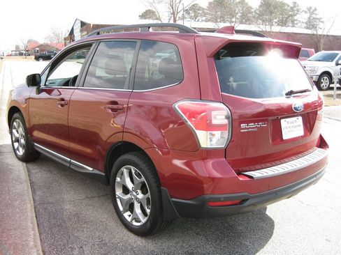 Used 2018 Subaru Forester 2.5i Touring w/ Popular Package #3B image 5