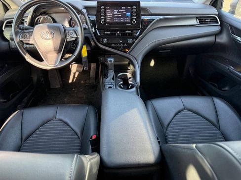 Used 2023 Toyota Camry SE image 11