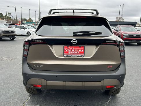 New 2026 Nissan Kicks SR w/ Cold Weather Package image 5