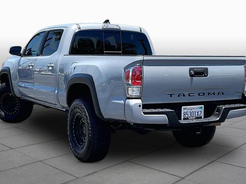 Used 2020 Toyota Tacoma TRD Off-Road w/ Technology Package AWD/4WD image 10