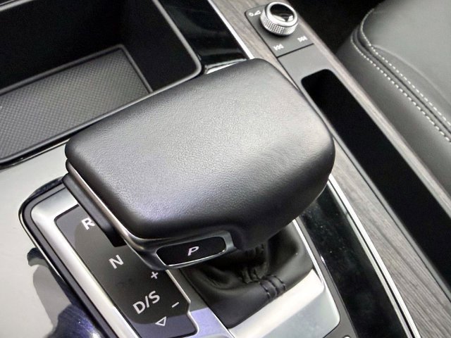 Certified 2023 Audi Q5 Premium Plus w/ Premium Plus Package AWD/4WD image 33