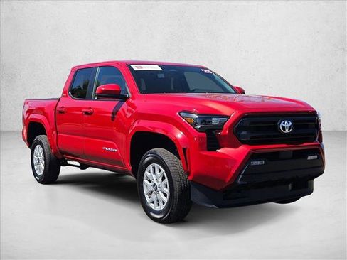 Certified 2025 Toyota Tacoma SR5 AWD/4WD image 3