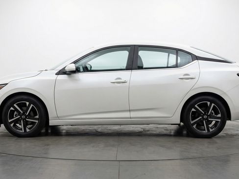 Used 2025 Nissan Sentra SV FWD image 5