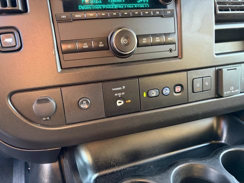 Used 2021 Chevrolet Express 3500 LT w/ LT Preferred Equipment Group image 16