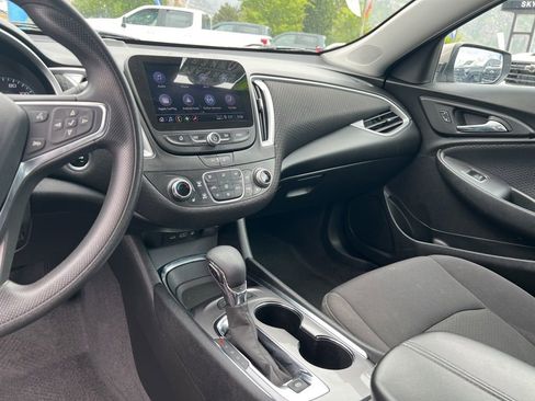 Used 2024 Chevrolet Malibu LT FWD image 32