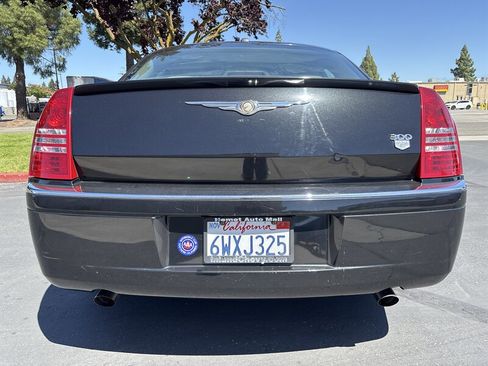 Used 2006 Chrysler 300 C RWD image 11