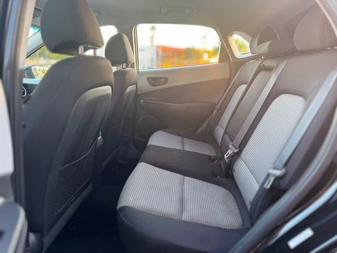 Used 2020 Hyundai Kona SE FWD image 29
