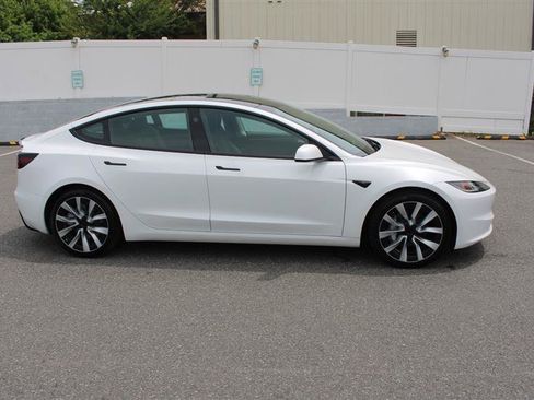Used 2024 Tesla Model 3 Long Range RWD image 8