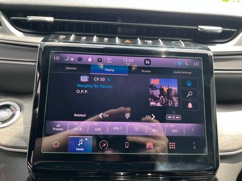 Used 2025 Jeep Grand Cherokee L Limited w/ Luxury Tech Group II AWD/4WD image 19