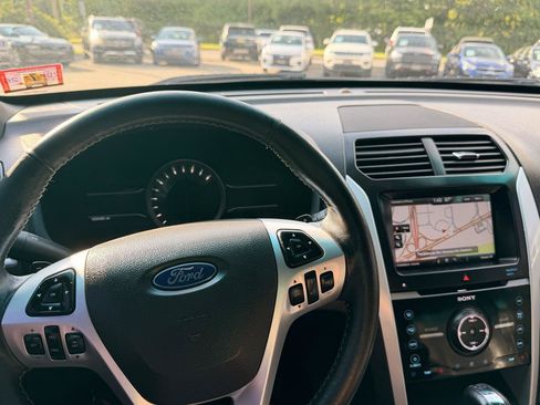 Used 2014 Ford Explorer Sport w/ Equipment Group 401A AWD/4WD image 28