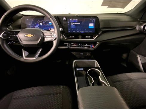 Used 2025 Chevrolet Equinox LT image 15