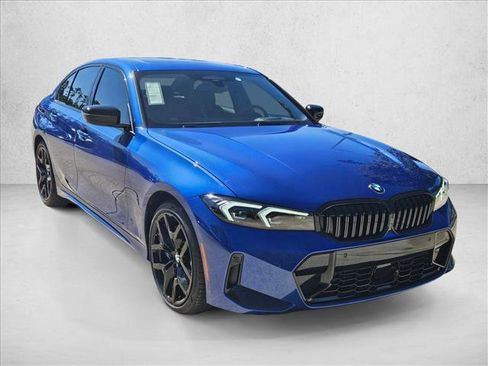 Used 2026 BMW 330i Sedan w/ M Sport Package image 3