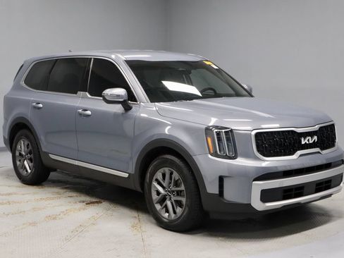 Used 2023 Kia Telluride LX AWD/4WD image 1