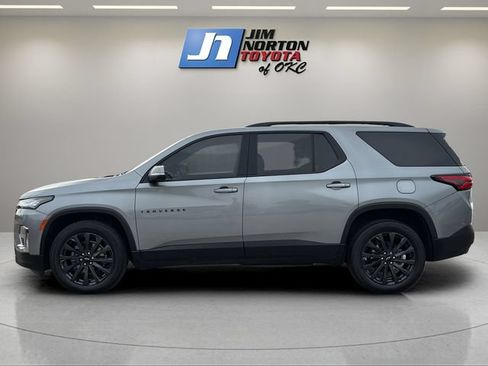 Used 2023 Chevrolet Traverse RS FWD image 8