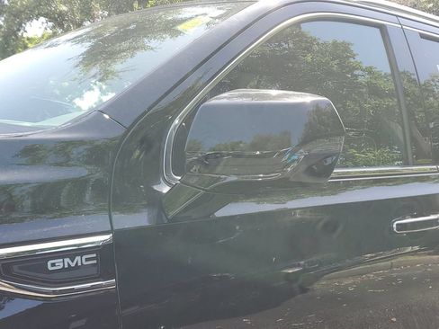 Certified 2022 GMC Yukon SLT w/ SLT Premium Package AWD/4WD image 12