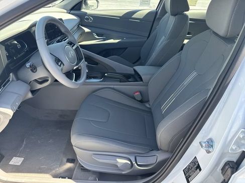 New 2026 Hyundai Elantra Sport FWD image 11