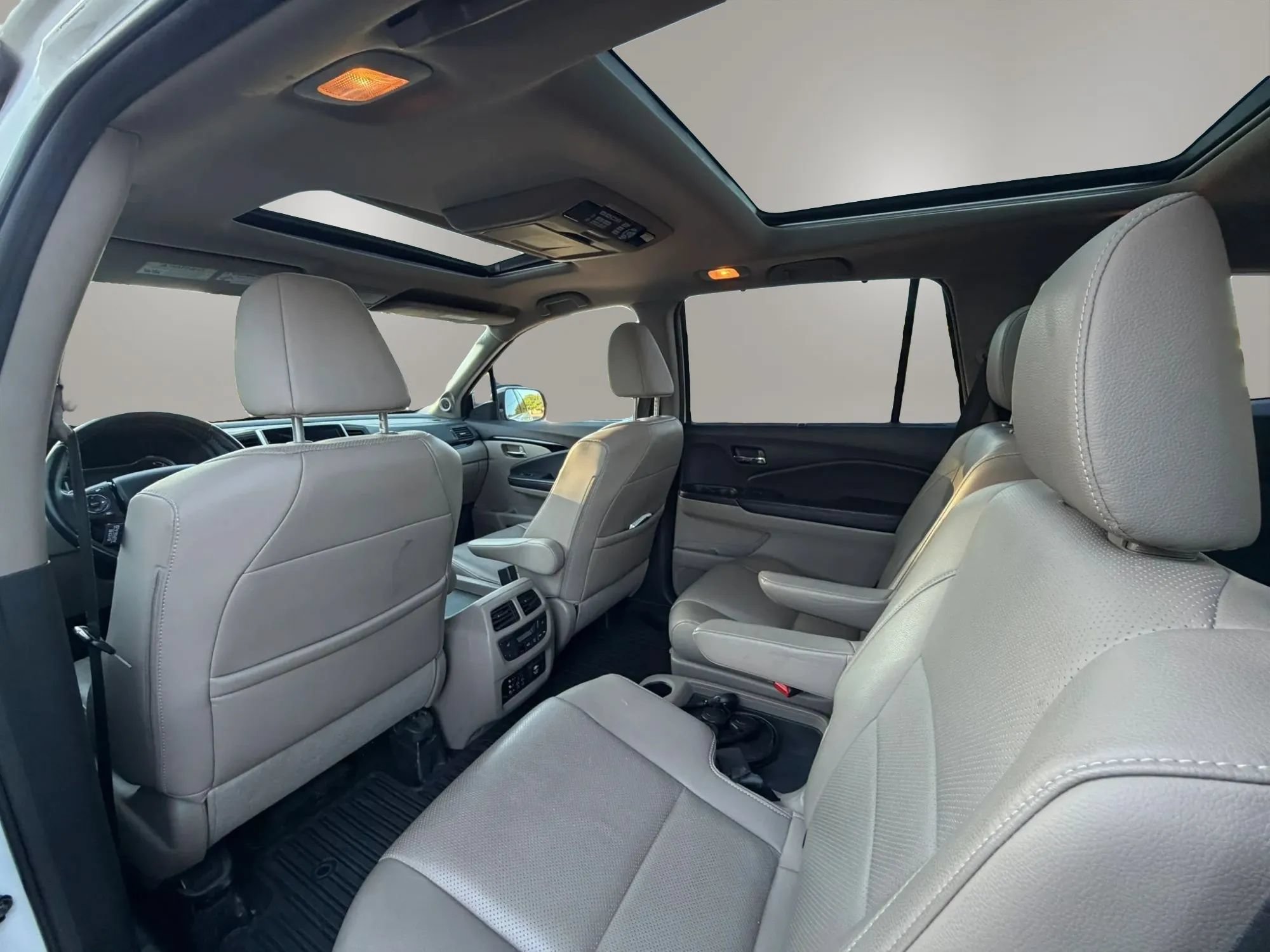 Used 2016 Honda Pilot Elite image 23